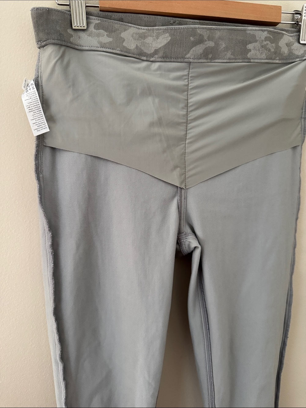 SPANX Jean-ish Leggings Gray Camo • Size M Soft Cotton Blend - Picture 8 of 10